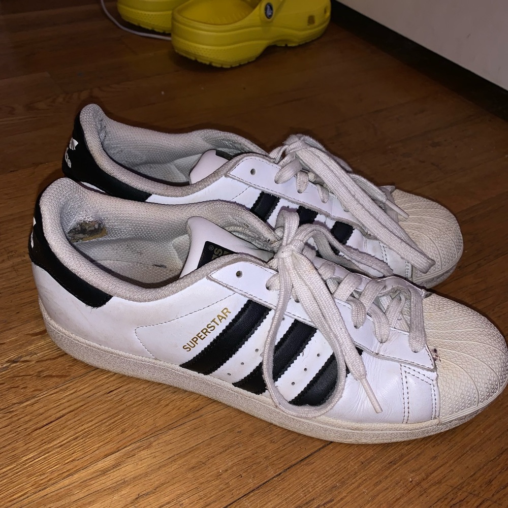 Adidas Superstar Shell-toe Sneakers (M9, W11)